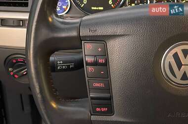 Внедорожник / Кроссовер Volkswagen Touareg 2008 в 