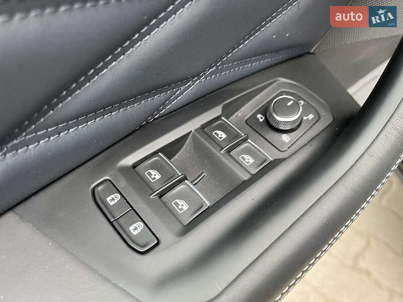 Позашляховик / Кросовер Volkswagen Touareg 2024 в Хмельницькому