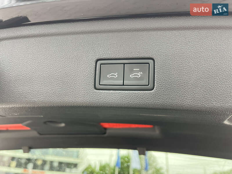 Позашляховик / Кросовер Volkswagen Touareg 2024 в Хмельницькому