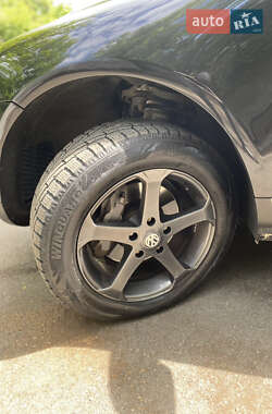 Позашляховик / Кросовер Volkswagen Touareg 2007 в 