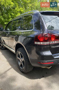 Позашляховик / Кросовер Volkswagen Touareg 2007 в 