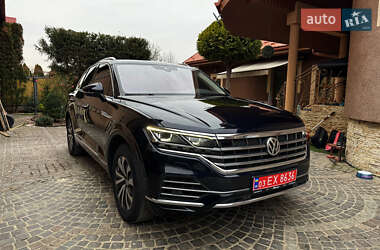 Внедорожник / Кроссовер Volkswagen Touareg 2020 в 