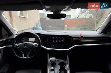 Внедорожник / Кроссовер Volkswagen Touareg 2020 в 