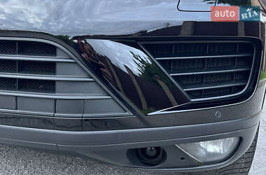 Внедорожник / Кроссовер Volkswagen Touareg 2015 в 
