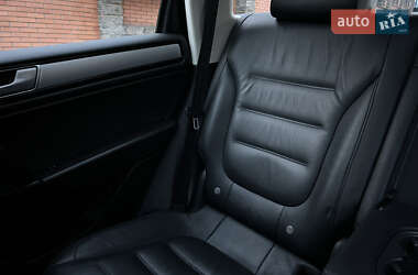 Внедорожник / Кроссовер Volkswagen Touareg 2015 в 