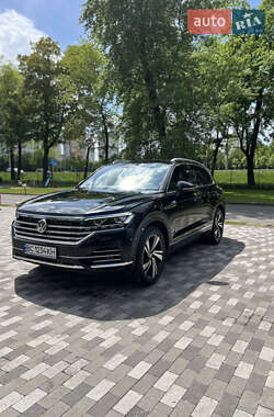 Позашляховик / Кросовер Volkswagen Touareg 2019 в 