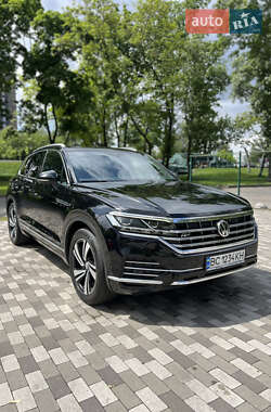 Позашляховик / Кросовер Volkswagen Touareg 2019 в 