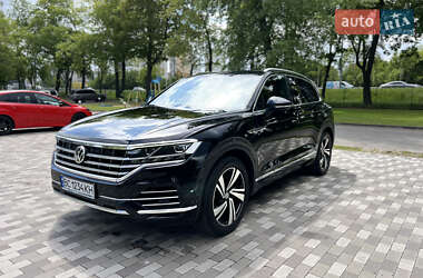 Позашляховик / Кросовер Volkswagen Touareg 2019 в 
