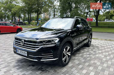 Позашляховик / Кросовер Volkswagen Touareg 2019 в 
