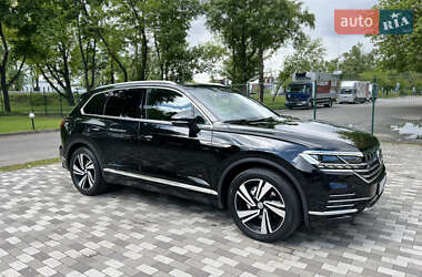 Внедорожник / Кроссовер Volkswagen Touareg 2019 в Киеве
