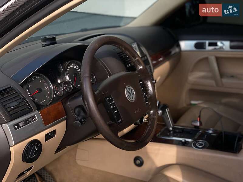 Внедорожник / Кроссовер Volkswagen Touareg 2008 в Киеве