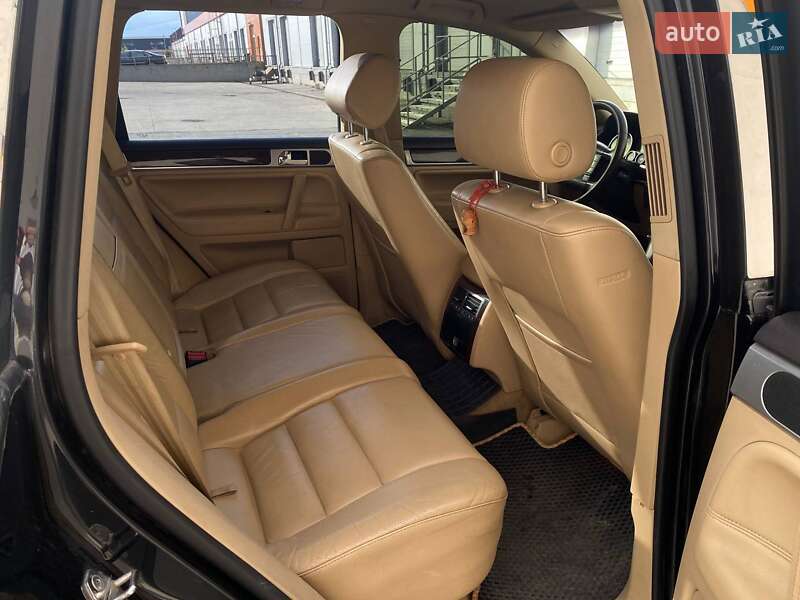 Внедорожник / Кроссовер Volkswagen Touareg 2008 в Киеве