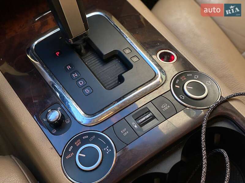 Внедорожник / Кроссовер Volkswagen Touareg 2008 в Киеве