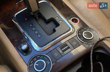 Внедорожник / Кроссовер Volkswagen Touareg 2008 в 