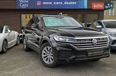 Внедорожник / Кроссовер Volkswagen Touareg 2019 в Киеве