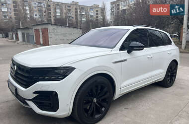 Позашляховик / Кросовер Volkswagen Touareg 2019 в 