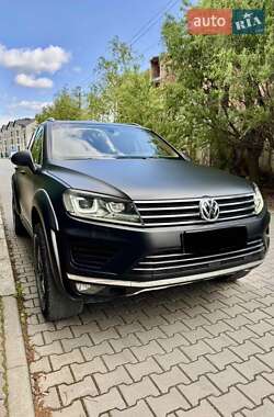 Позашляховик / Кросовер Volkswagen Touareg 2012 в Чернівцях