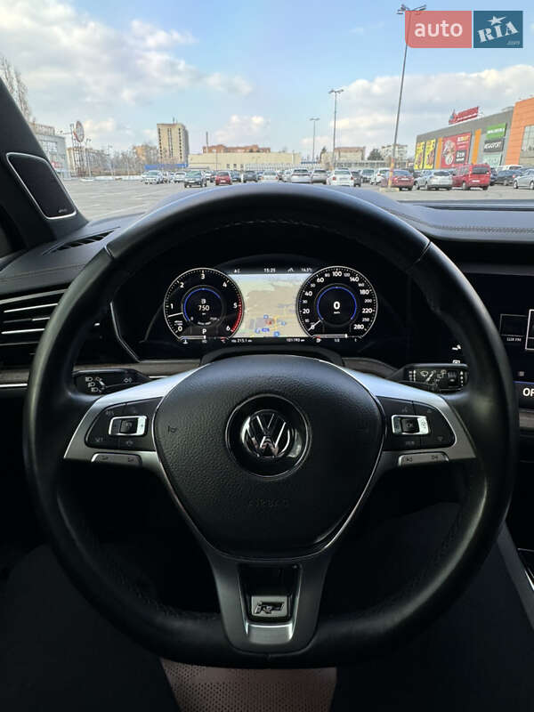 Внедорожник / Кроссовер Volkswagen Touareg 2019 в Полтаве фото 52 Внедорожник / Кроссовер Volkswagen Touareg 2019 в Полтаве