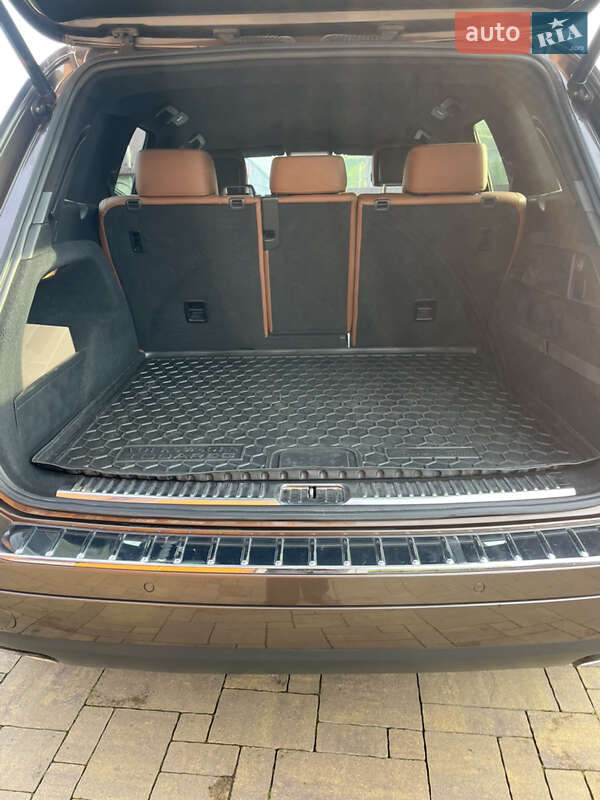 Внедорожник / Кроссовер Volkswagen Touareg 2014 в Славском