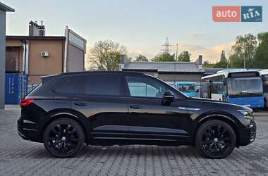 Внедорожник / Кроссовер Volkswagen Touareg 2018 в 