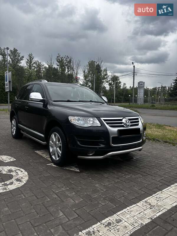 Позашляховик / Кросовер Volkswagen Touareg 2007 в 