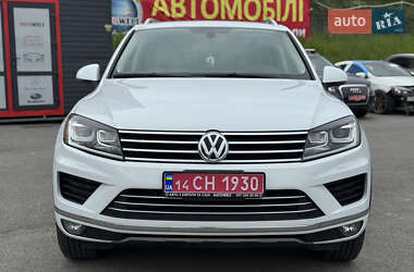 Внедорожник / Кроссовер Volkswagen Touareg 2014 в Львове