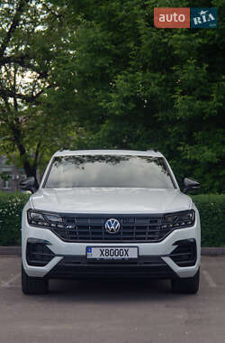 Внедорожник / Кроссовер Volkswagen Touareg 2018 в 