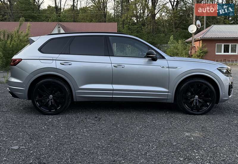 Позашляховик / Кросовер Volkswagen Touareg 2020 в Гнівані