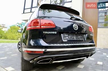 Внедорожник / Кроссовер Volkswagen Touareg 2016 в 