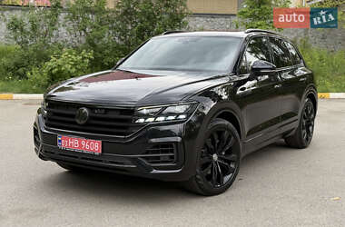 Внедорожник / Кроссовер Volkswagen Touareg 2020 в Киеве