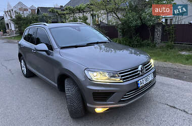 Внедорожник / Кроссовер Volkswagen Touareg 2016 в Тячеве