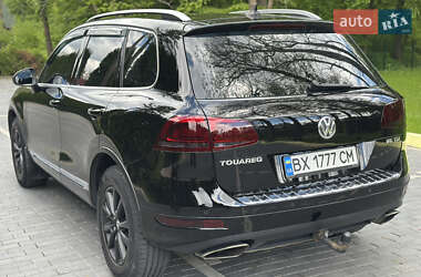 Внедорожник / Кроссовер Volkswagen Touareg 2012 в 