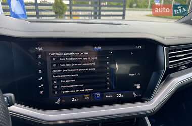 Внедорожник / Кроссовер Volkswagen Touareg 2020 в 