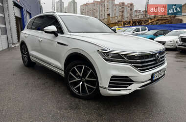 Внедорожник / Кроссовер Volkswagen Touareg 2021 в Киеве