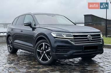 Внедорожник / Кроссовер Volkswagen Touareg 2020 в Киеве