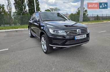 Внедорожник / Кроссовер Volkswagen Touareg 2017 в 