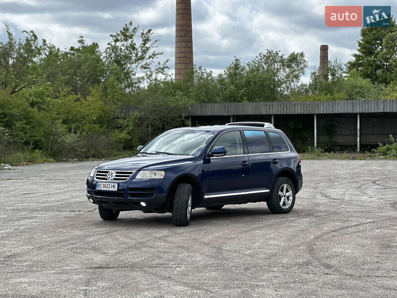 Внедорожник / Кроссовер Volkswagen Touareg 2005 в Новояворовске