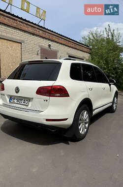 Внедорожник / Кроссовер Volkswagen Touareg 2010 в 