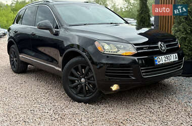 Позашляховик / Кросовер Volkswagen Touareg 2012 в 