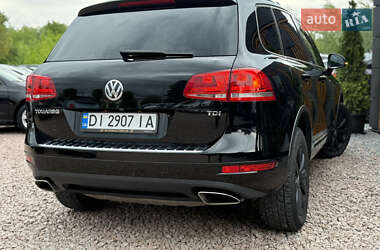Позашляховик / Кросовер Volkswagen Touareg 2012 в 