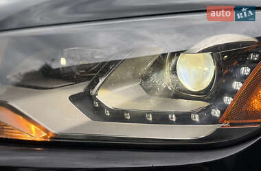 Позашляховик / Кросовер Volkswagen Touareg 2012 в 