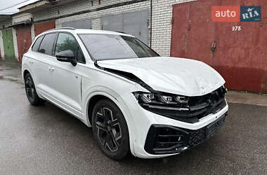 Внедорожник / Кроссовер Volkswagen Touareg 2024 в Киеве