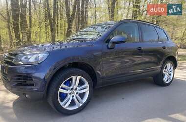 Внедорожник / Кроссовер Volkswagen Touareg 2013 в Виннице
