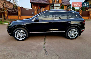 Позашляховик / Кросовер Volkswagen Touareg 2016 в 