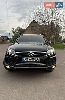Позашляховик / Кросовер Volkswagen Touareg 2016 в 
