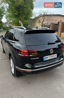 Позашляховик / Кросовер Volkswagen Touareg 2016 в 