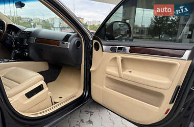 Внедорожник / Кроссовер Volkswagen Touareg 2007 в 