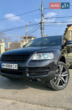 Позашляховик / Кросовер Volkswagen Touareg 2004 в 