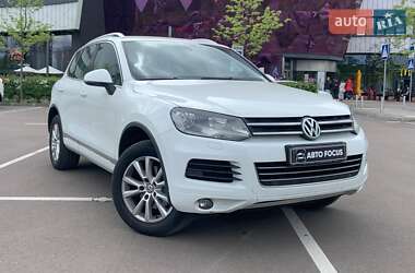 Позашляховик / Кросовер Volkswagen Touareg 2012 в Києві