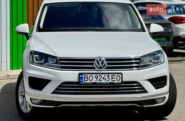 Внедорожник / Кроссовер Volkswagen Touareg 2015 в Одессе